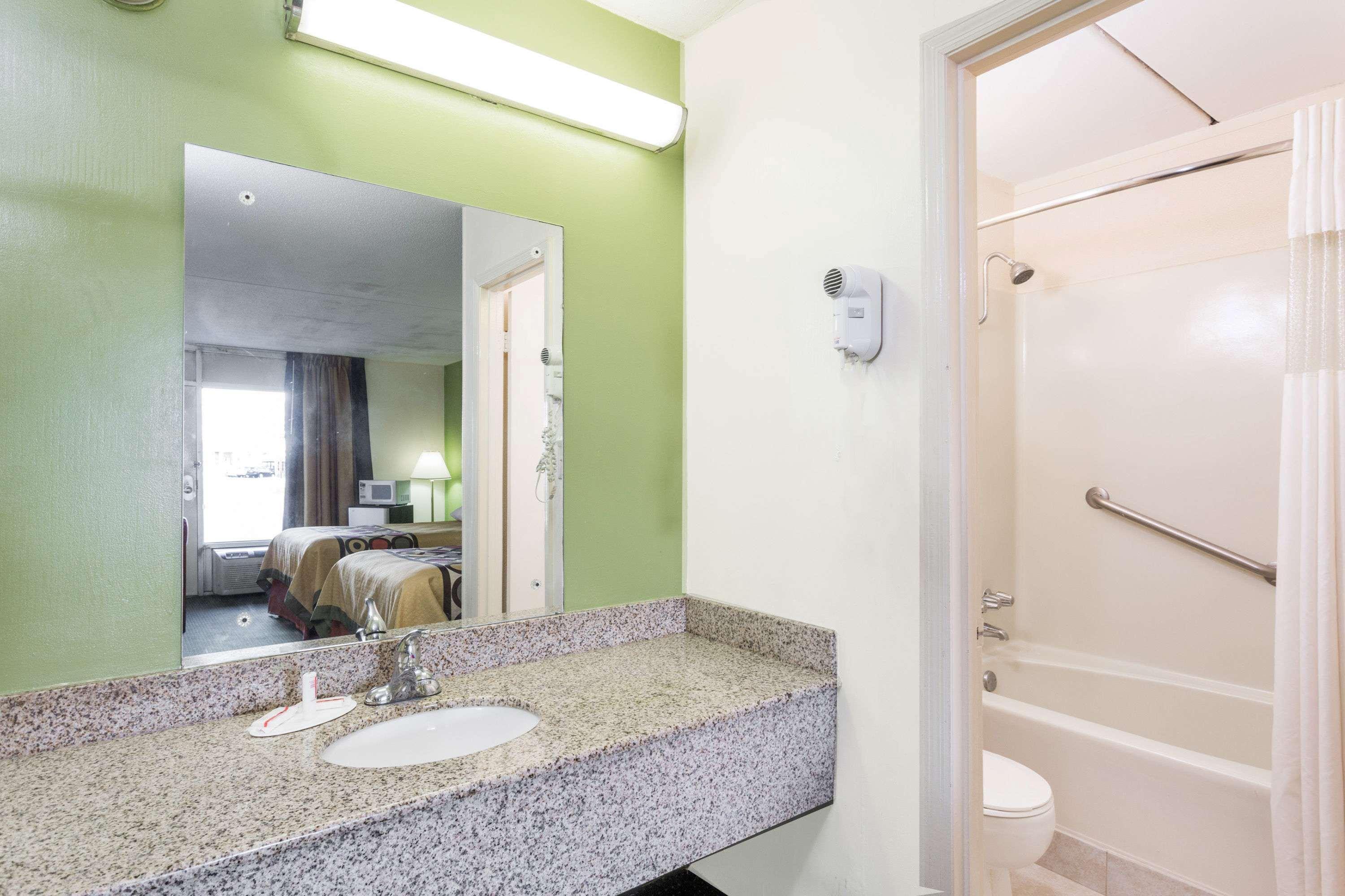 Hotel Super 8 By Wyndham Tifton Zewnętrze zdjęcie