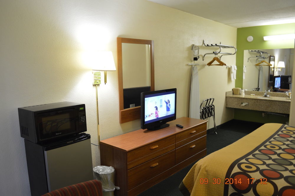 Hotel Super 8 By Wyndham Tifton Zewnętrze zdjęcie