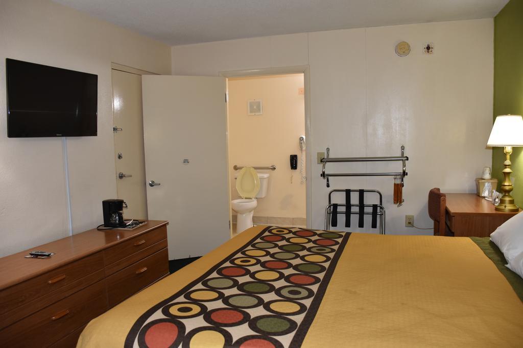 Hotel Super 8 By Wyndham Tifton Zewnętrze zdjęcie