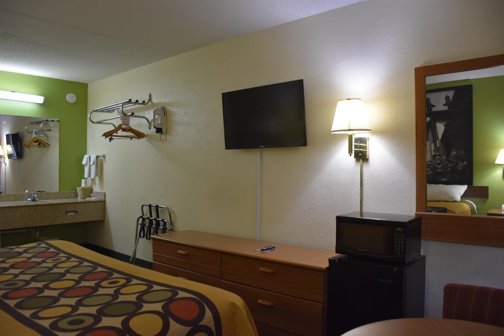 Hotel Super 8 By Wyndham Tifton Zewnętrze zdjęcie