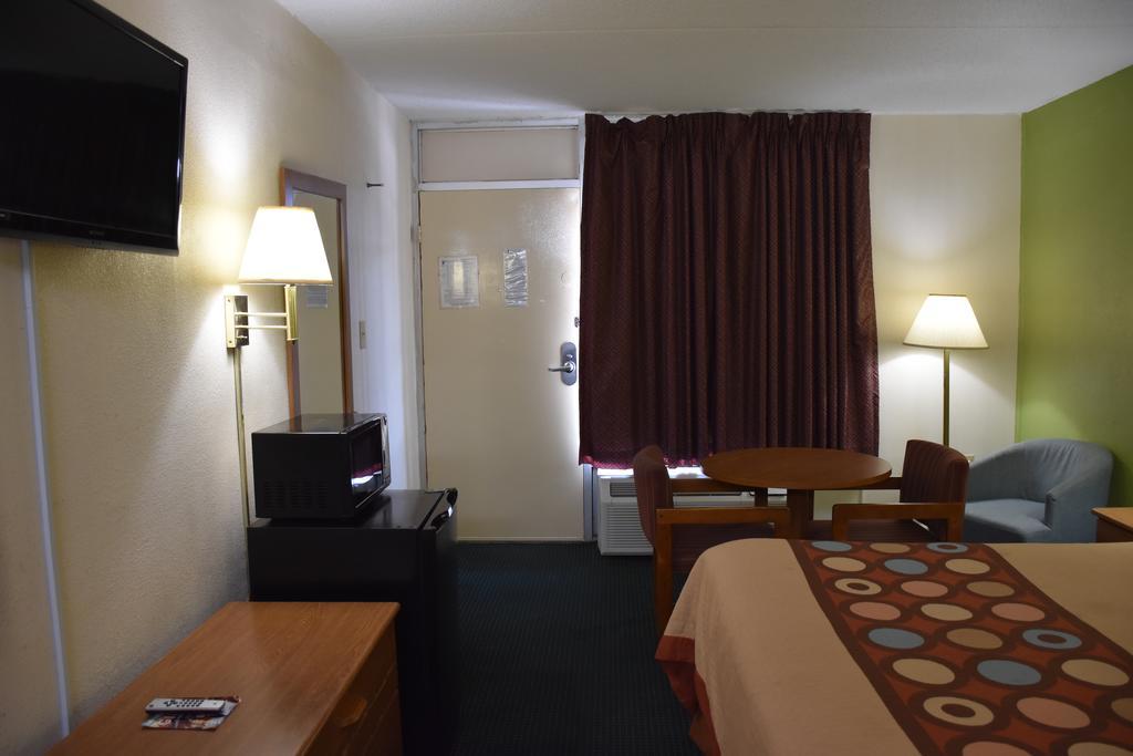 Hotel Super 8 By Wyndham Tifton Zewnętrze zdjęcie