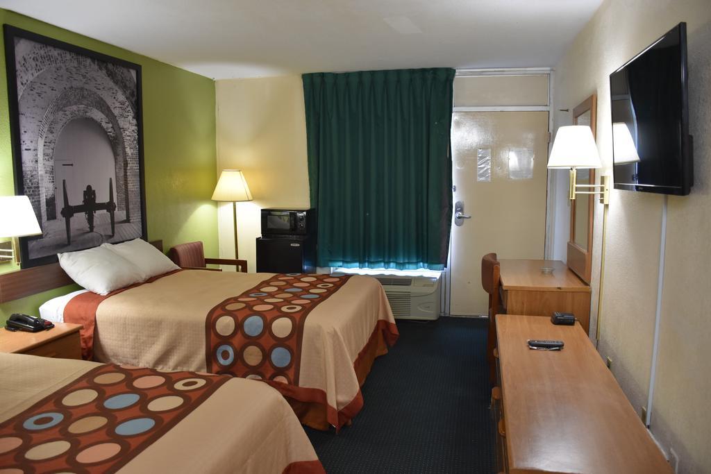 Hotel Super 8 By Wyndham Tifton Zewnętrze zdjęcie