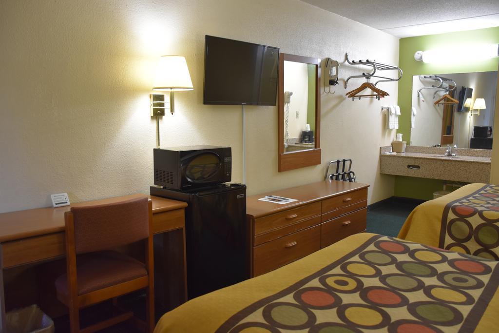 Hotel Super 8 By Wyndham Tifton Zewnętrze zdjęcie